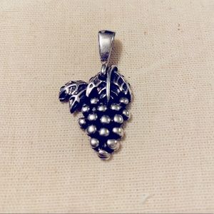 Sterling silver grapes charm 🍇